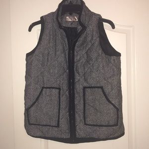 Herringbone Vest (Black/White)